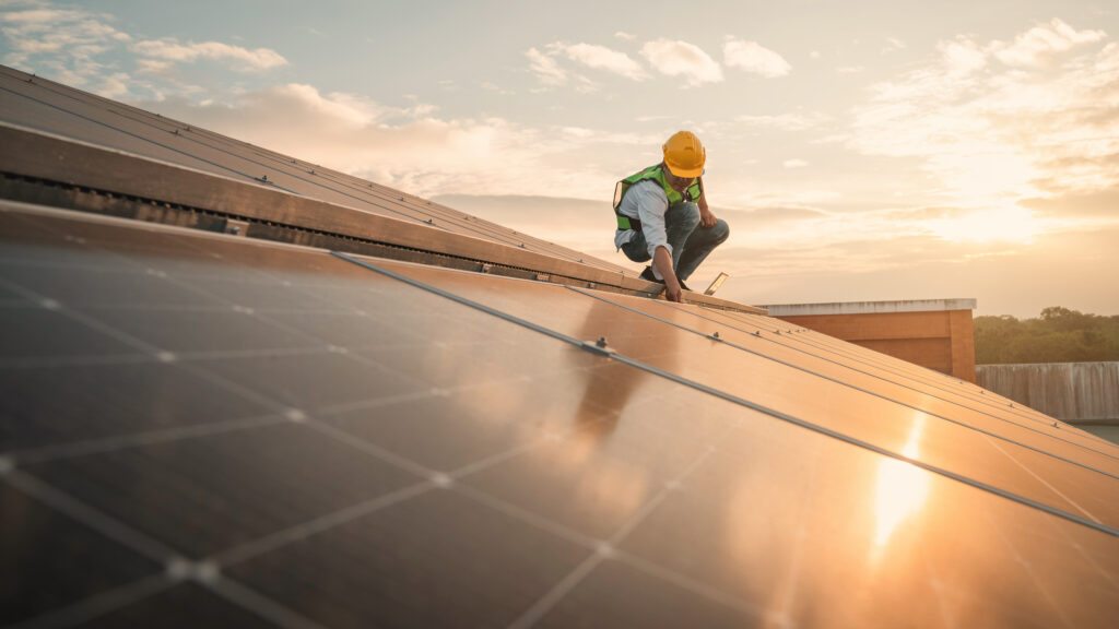 Efficient warehouse storage for solar products